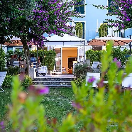Hotel Blu